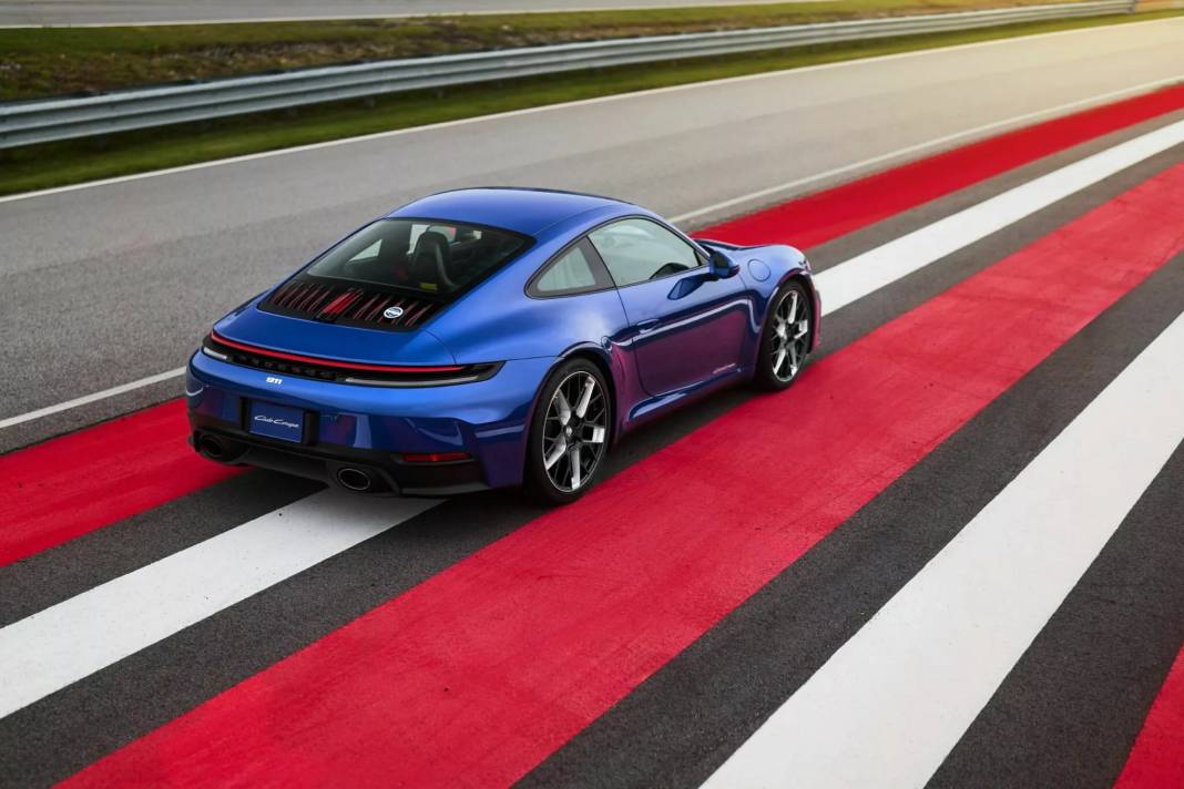Porsche’den sadece üyelere özel yeni 911 Club Coupe: Manuel şanzıman ile geliyor: Sadece 70 adet üretilecek 8